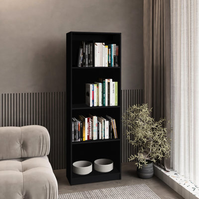 Bibliothèque noire à niveaux avec 4 tablettes - beaucoup de rangement et de style. Mélange une touche moderne et classique. 71,1 po de hauteur x 24,7 de largeur 11,7 de profondeur. Étagères en bois. Convient au salon principal. Tablette fermée à 4 tablettes