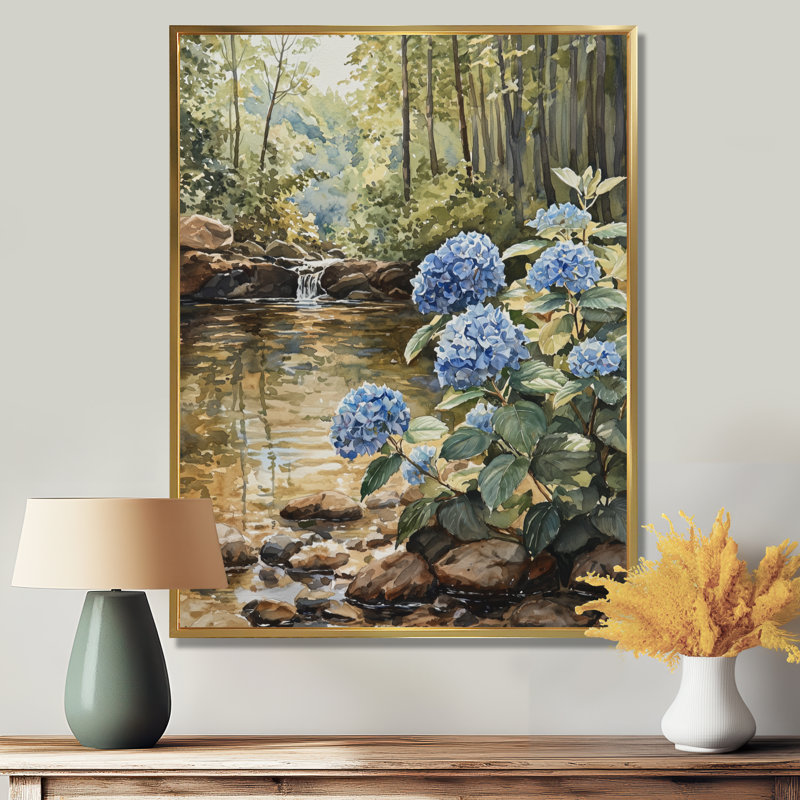 Genine, hortensias près de la rivière Forest IV - hydrangées, art mural, H 40 po x l 30 po, Reproduction avec cadre flottant