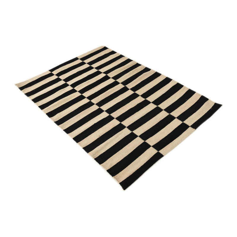 Tapis noir et blanc Orta