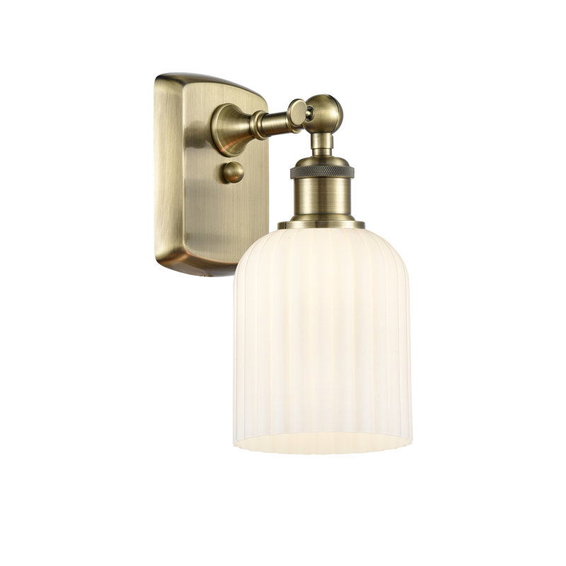 Applique à bras en acier Northgate, Laiton antique, Blanc brillant