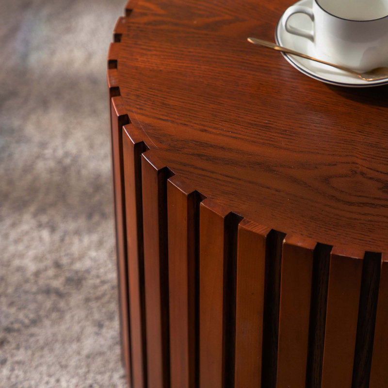 Table basse ronde en bois fabriquée à la main sans assemblage requis pour les petits espaces de salon