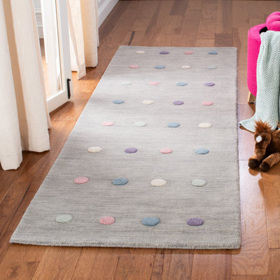 Handwoven 70% wool, 20% latex, 10% cotton Amana rug