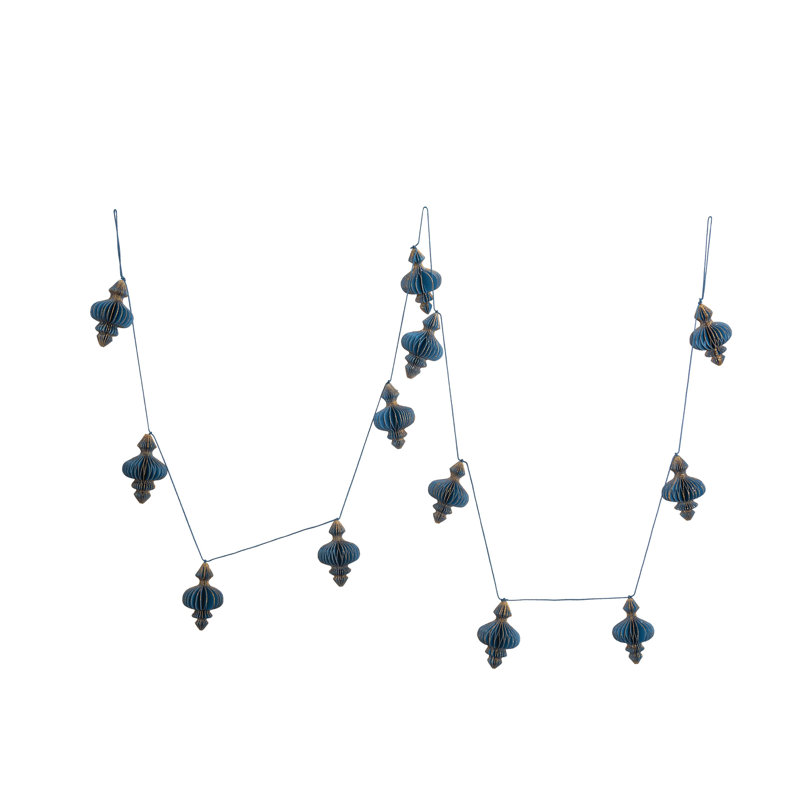 Hashmeet 72'' in. Faux Garland