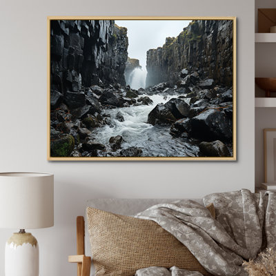 Paysage de rivière en cascade