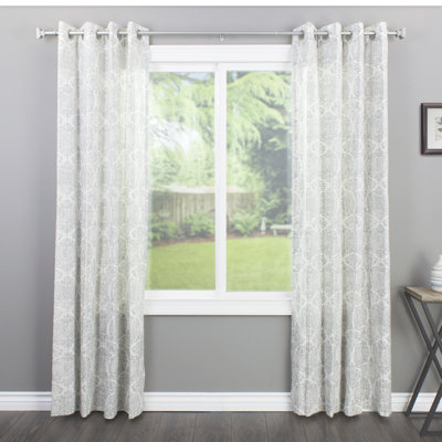 Fleurette Metal Adjustable Single Curtain Rod