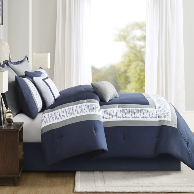 Literie bleu marine très grand - 8 pièces avec coussins de couleur transitionnelle, King Comforter + 7 Additional Pieces
