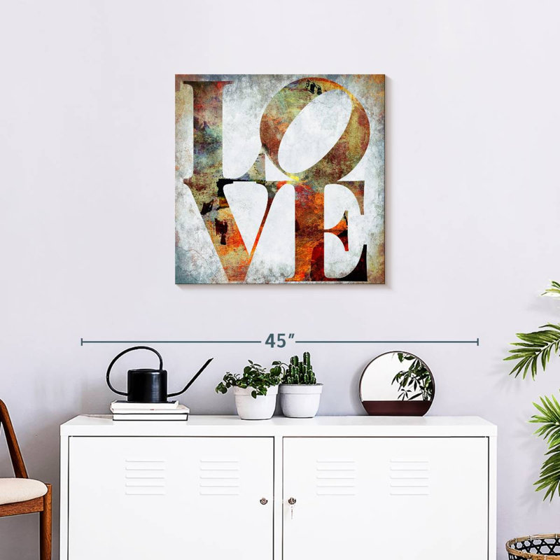 «Love Typographie I», reproduction sur toile, H 24 po x l 24 po x P 1,25 po