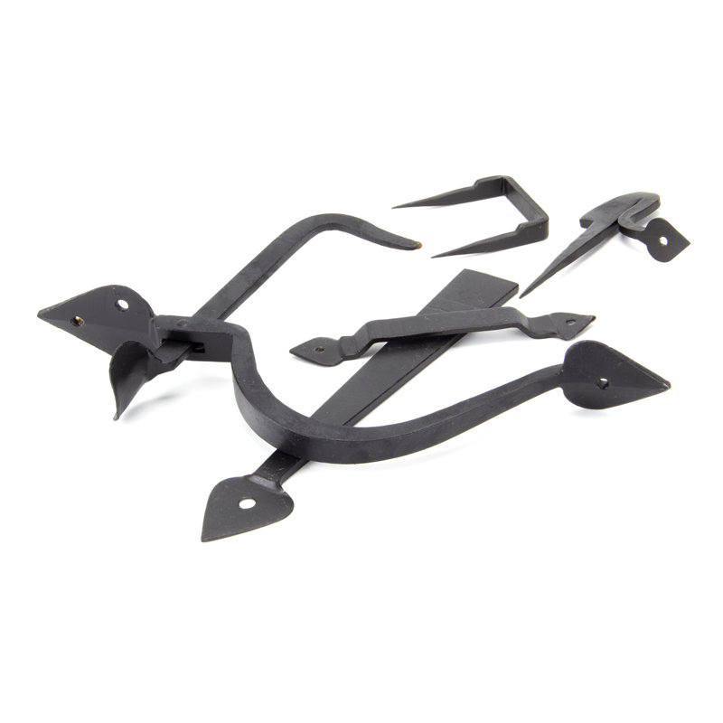 Gothic Tuscan Thumb Latch, External Beeswax