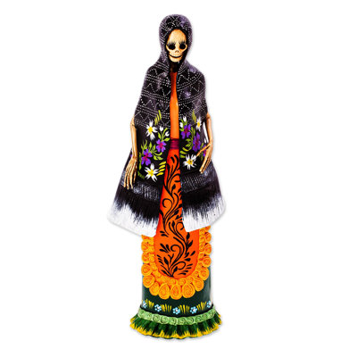 Figurines & Sculptures