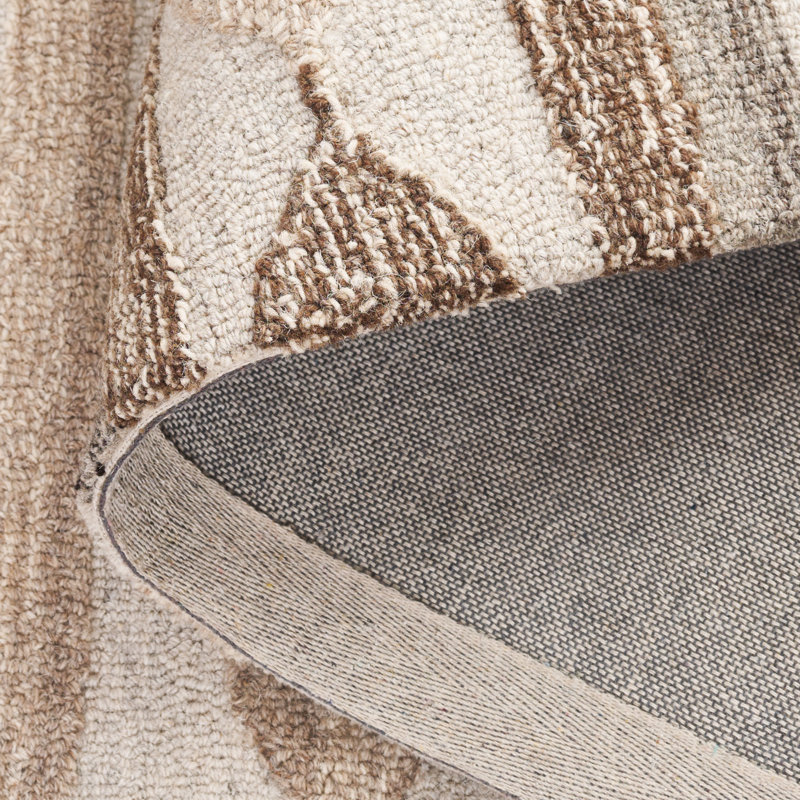 Wakeisha Ebony Hand Tufted Wool Cotton Southwestern Rug in Brown/Gray, Rectangle 5' x 8'