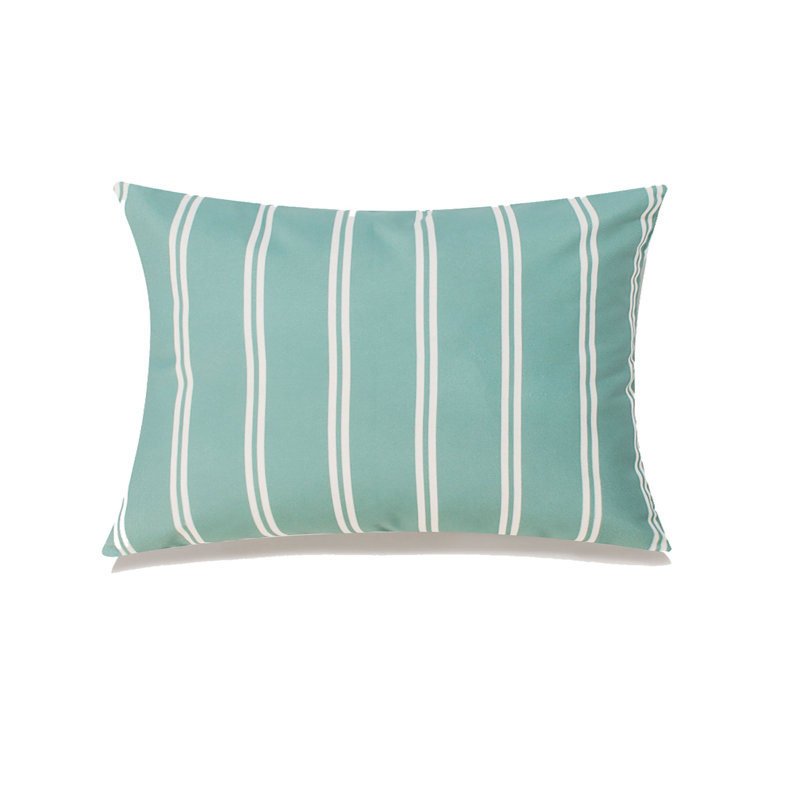 Coussin Michael Penney, Bleu, 14"H x 20"W, Plumes