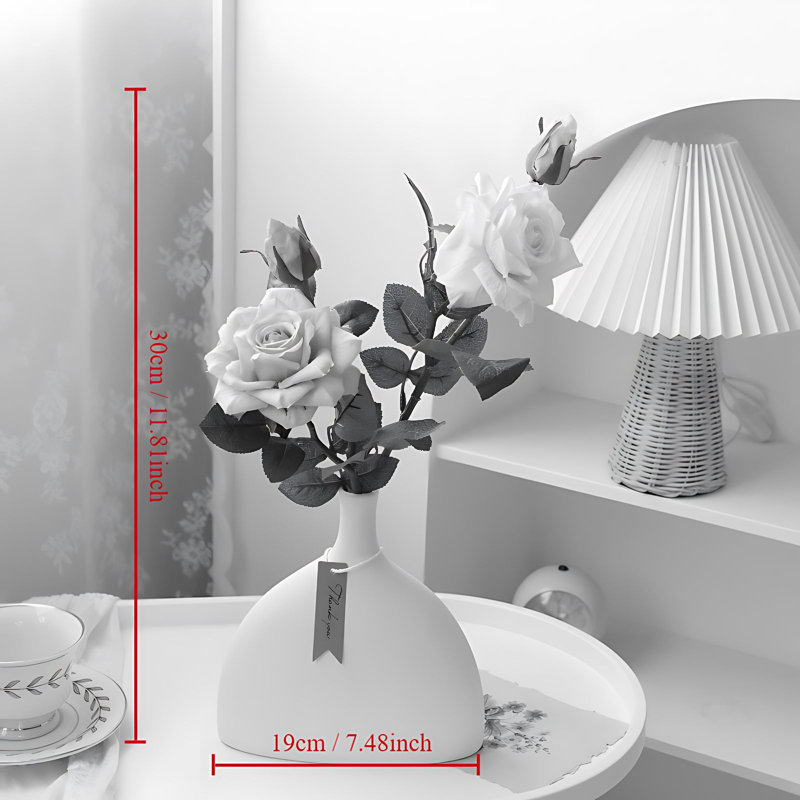 Bouquet de roses dans un vase, Blanc / rose
