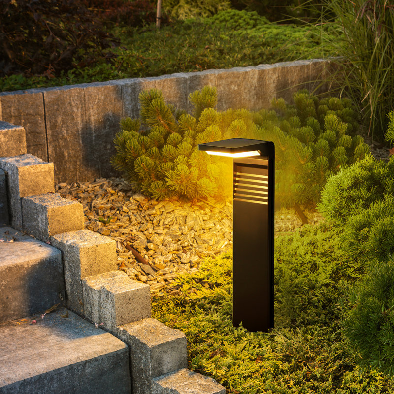 Solar Powered Integrated LED Pathway Light Kit, Warm