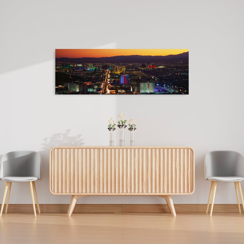 Art contemporain de Las Vegas, H 48 po x l 16 po
