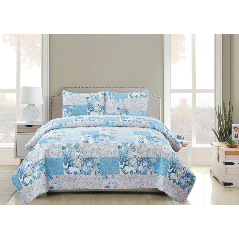 Elodie Polyester Percale Patchwork Quilt, Queen Quilt + 2 Standard Shams