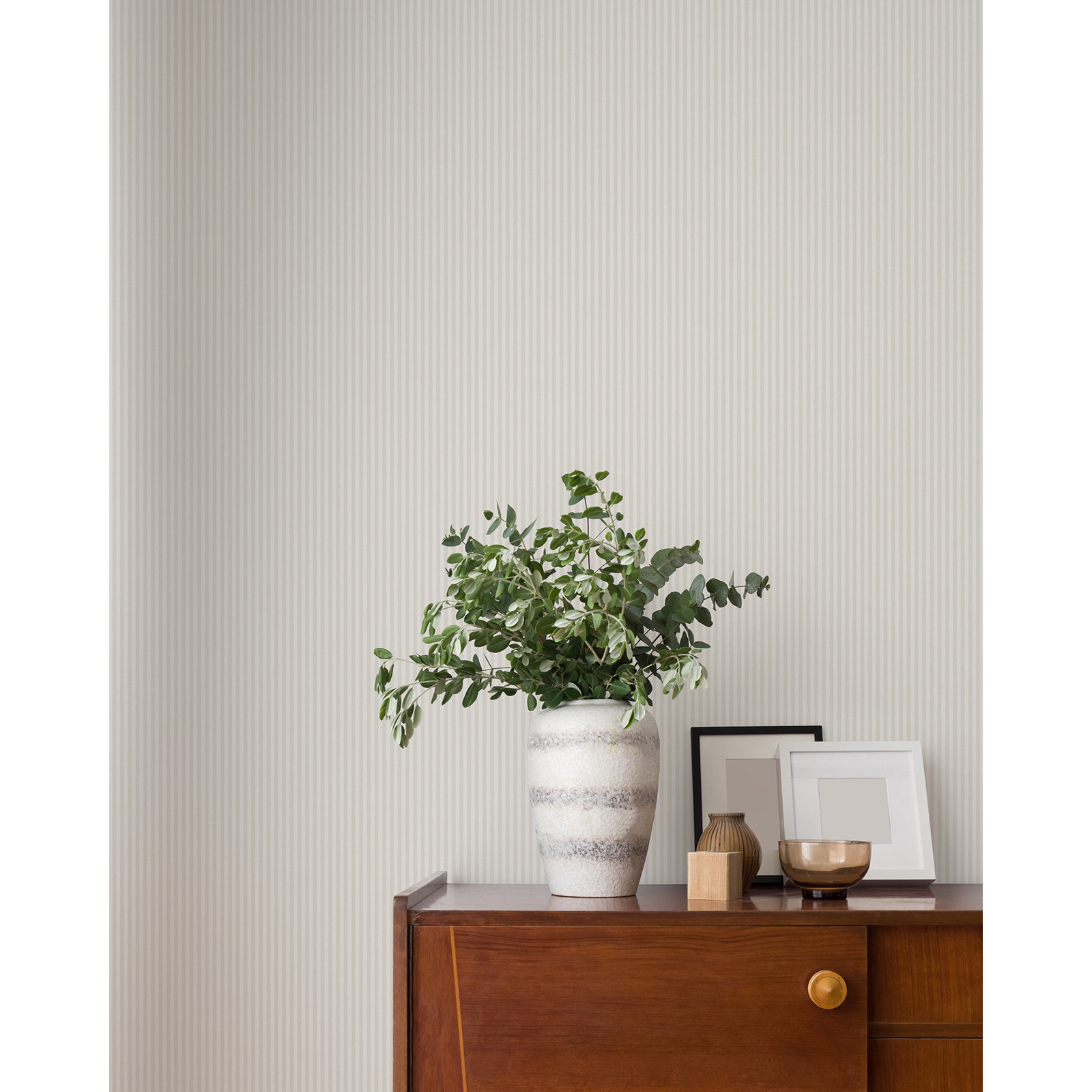Carmina Light Stripe Wallpaper, Gray