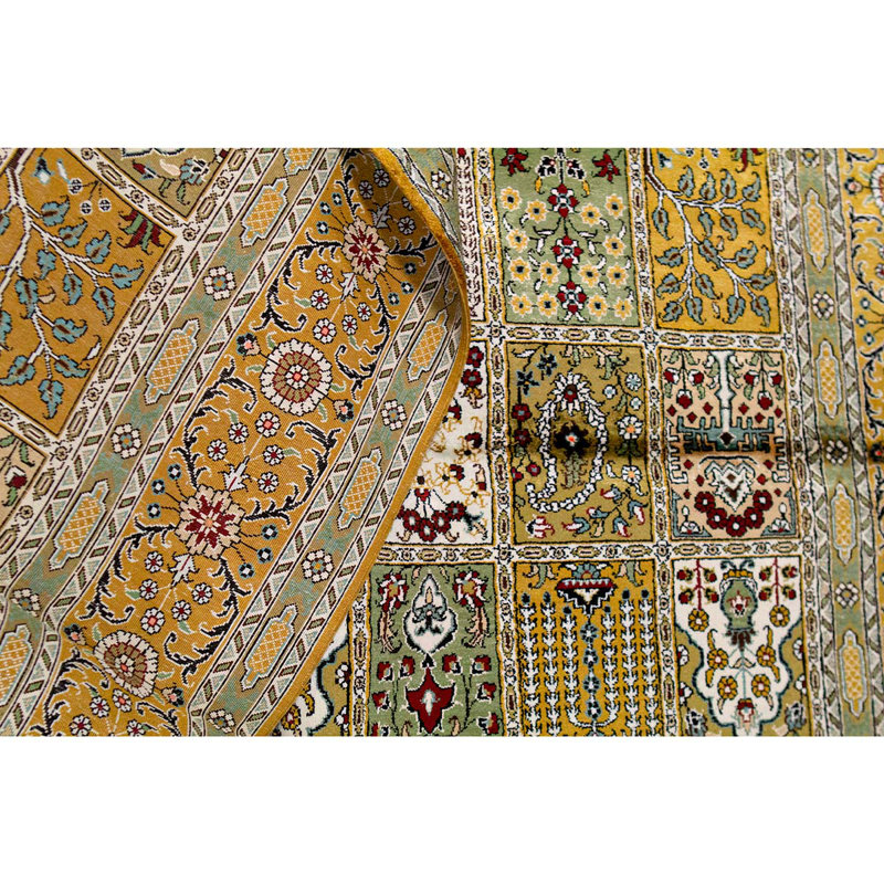 Hand Woven Oriental Area Rug