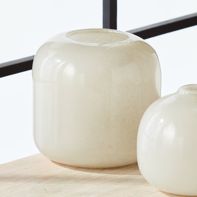 Holmquist Handmade Glass Table Vase