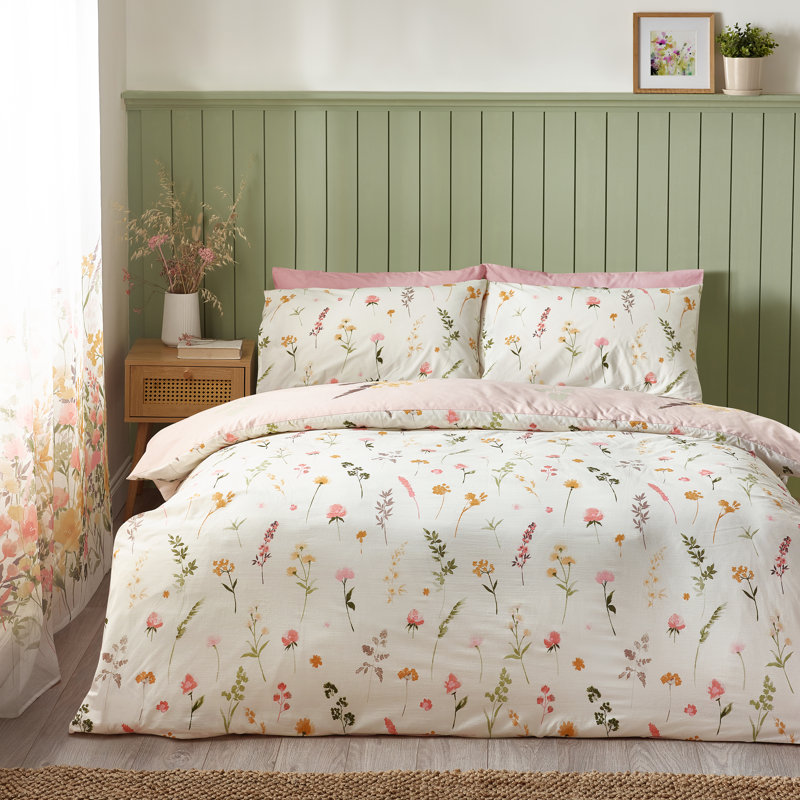Countryside Floral Reversible Duvet Cover Set with Pillowcases, Double Duvet Cover + 2 Standard Pillowcases, Pink