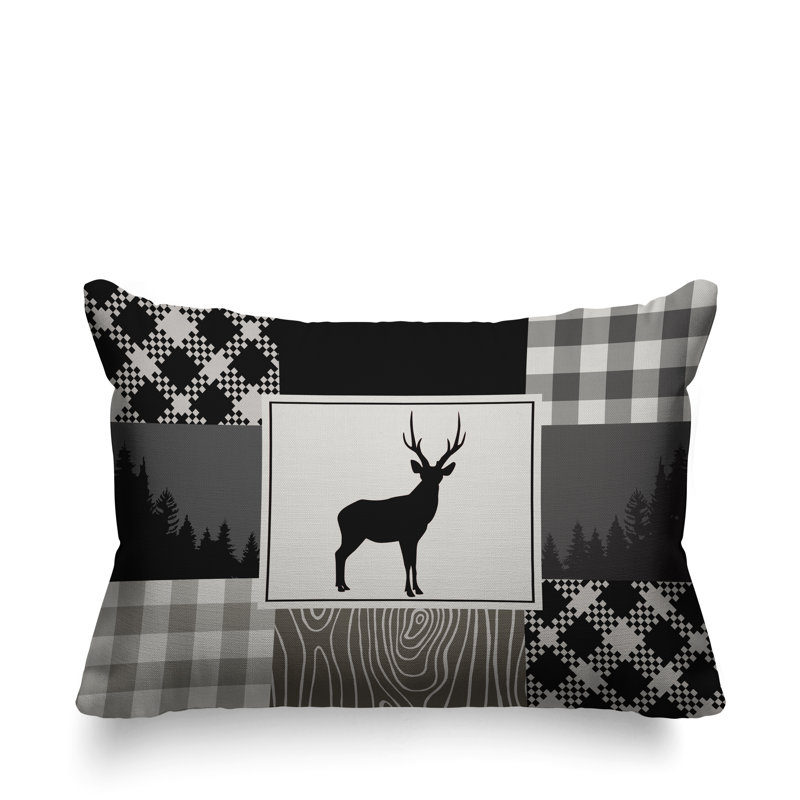 Coussin intérieur / extérieur Range Trees Cabin, Noir, 14 po x 20 po, Rectangle