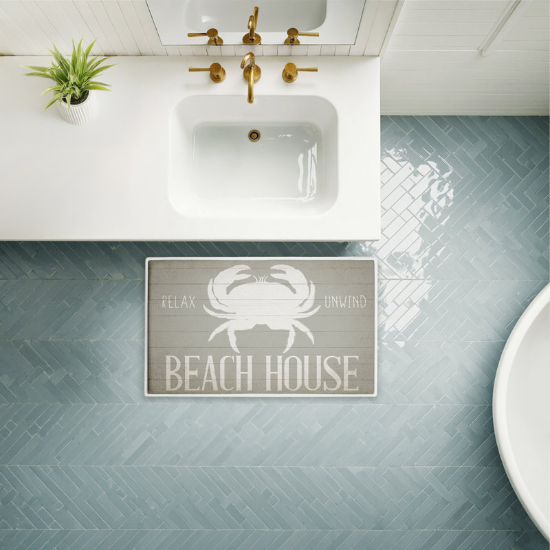 Tapis de bain en peluche et tapis de bain Relax Unwind Patriotic Beach House, design par Kim Allen, 18 po x 30 po