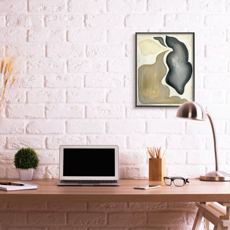 Impression d’art graphique de forme fluide et de silhouette abstraite brune noire par Daphné Polselli, H 30 po x l 24 po