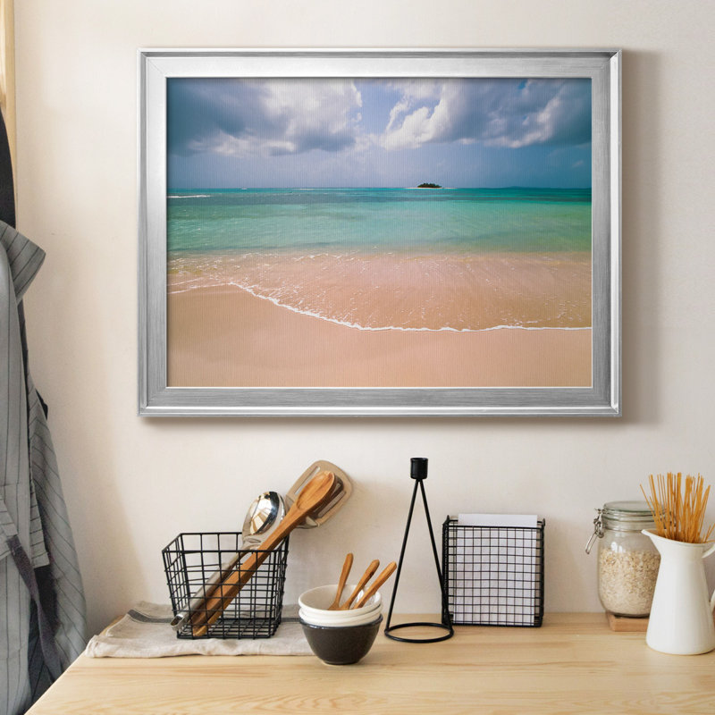 «Clear Beach», reproduction encadrée de qualité supérieure - prête à être accrochée, H 30,5 po x l 42,5 po x P 1,5 po