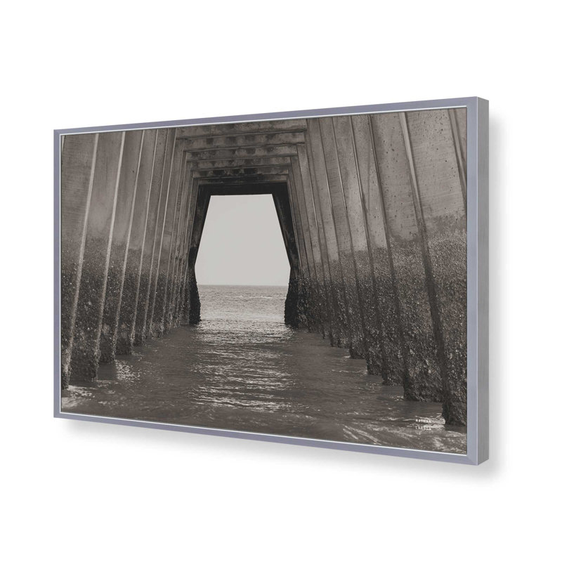 «Under the Pier» par Nathan Larson, reproduction d'art, H 12 po x l 18 po, Argent argent