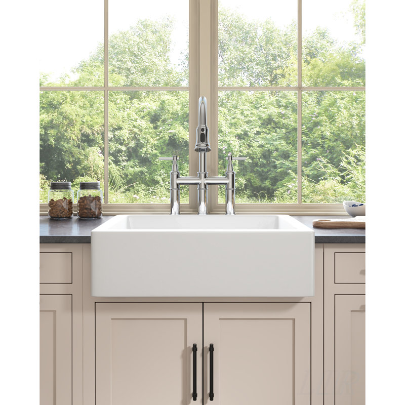 Évier de cuisine durable à tablier frontal blanc 24 L x 19 W avec cuves profondes et surface facile à nettoyer