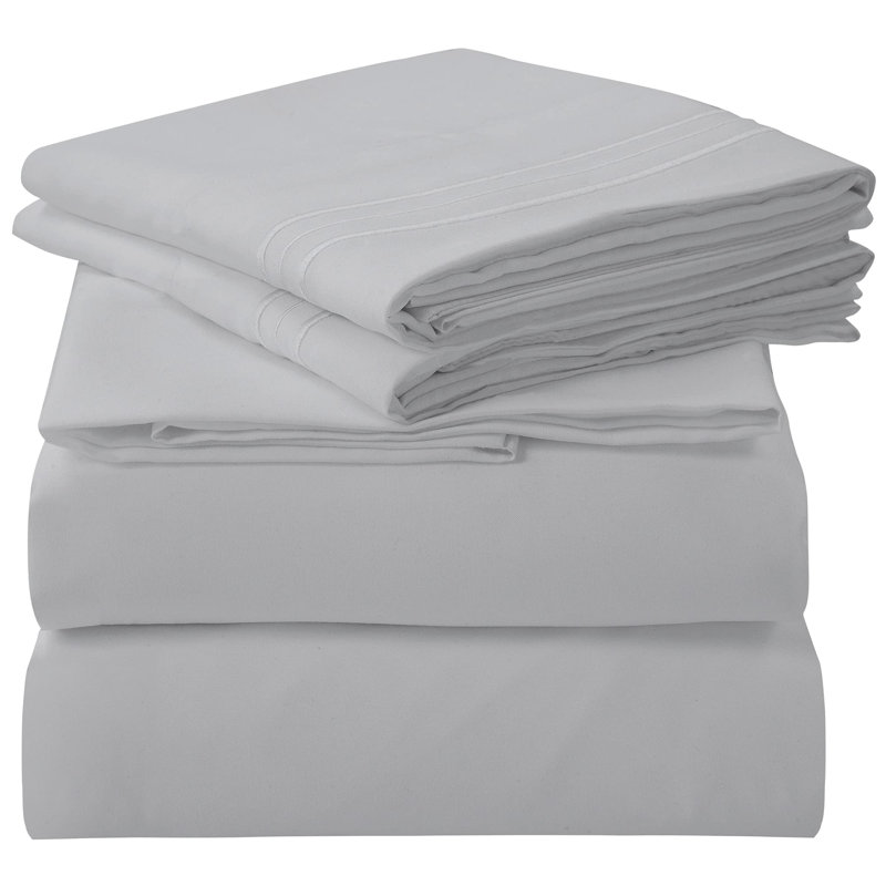 Royale Linens 4 Piece Sheets Set - Soft Brushed 1800 Microfiber Bedding - 1 Fitted and 1 Flat Sheet, 2 Pillow cases - Wrinkle Free & Fade Resistant - Hotel Luxury Bed Sheets Set