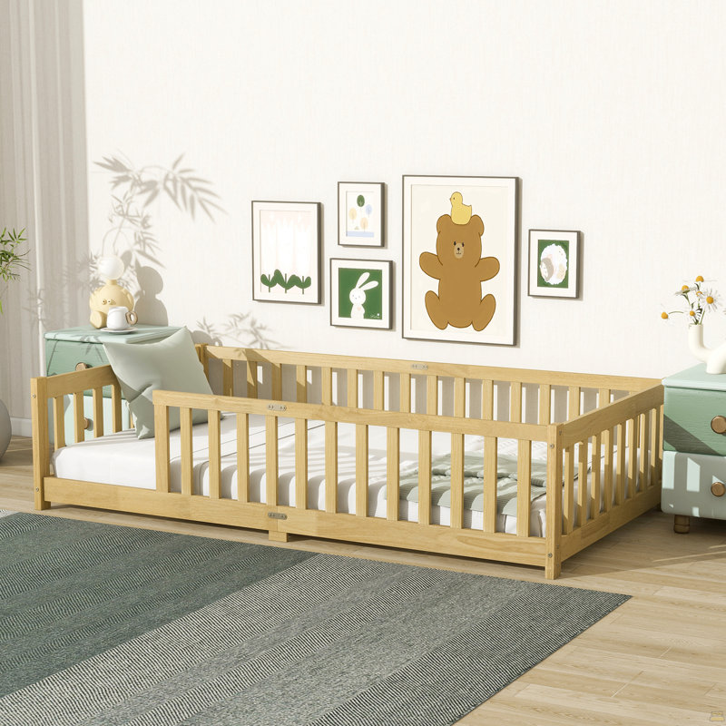 Lit simple au sol avec clôture sans porte, lit en bois d'hévéa, Naturel