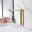 Robinet de lavabo vasque à poignée simple 11,7 po H avec ensemble de drain-126536347-125802816
