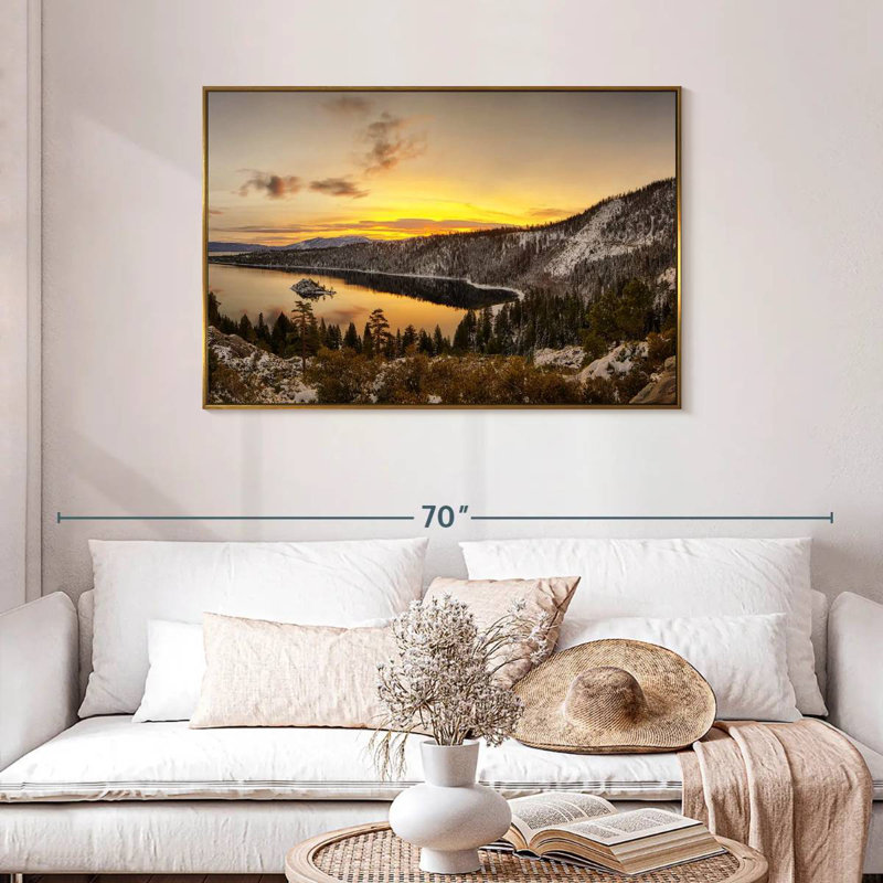 Lever du soleil sur le lac Tahoe, Cadre flottant doré, 43 po x 29 po