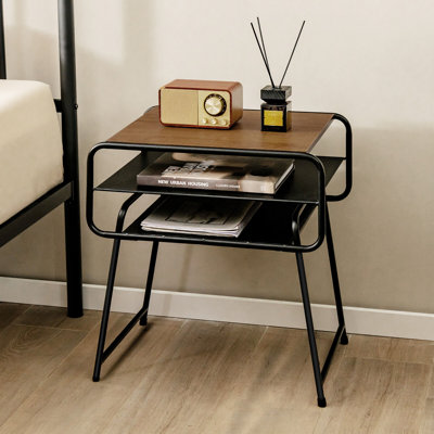 Table de chevet en acier