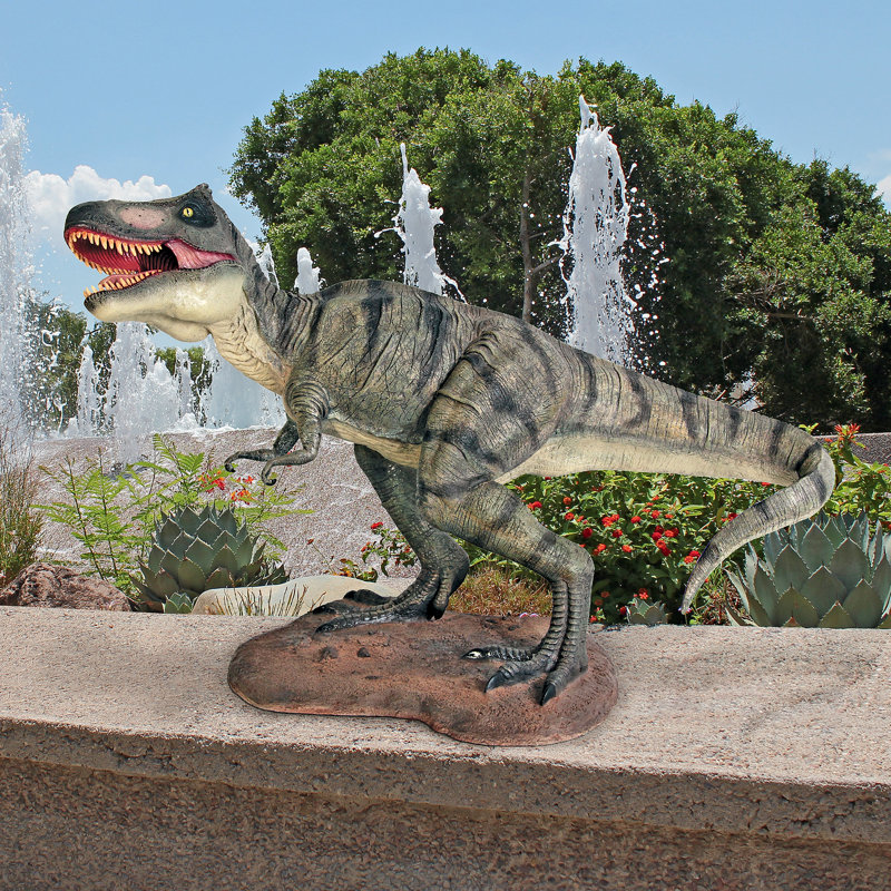 Statue de dinosaure à l’échelle tyrannosaure rex