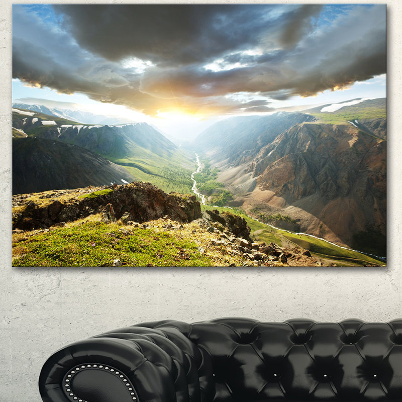 «Stunning View of Sunset in Mountains», reproduction de photo sur toile tendue, H 20 po x l 20 po x P 1 po