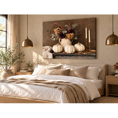 «Graceful Branches Ivory Harvest», art floral sur toile tendue et citrouille