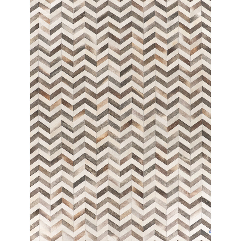 Natural Hide Cowhide Chevron Area Rug, Rectangle 5' x 8'