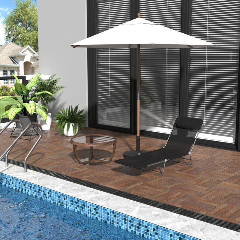 Outdoor Lounge Chair