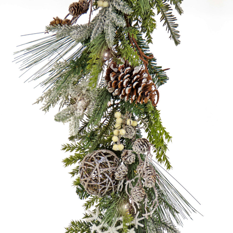Guirlande HGTV Cozy Winter, 9'