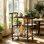 Chariot-bar industriel, chariot de service roulant à 2 niveaux avec tablettes en bois et roues verrouillables, chariot-bar mobile rustique pour la cuisine à la maison, le salon, la réception, le café et le vin