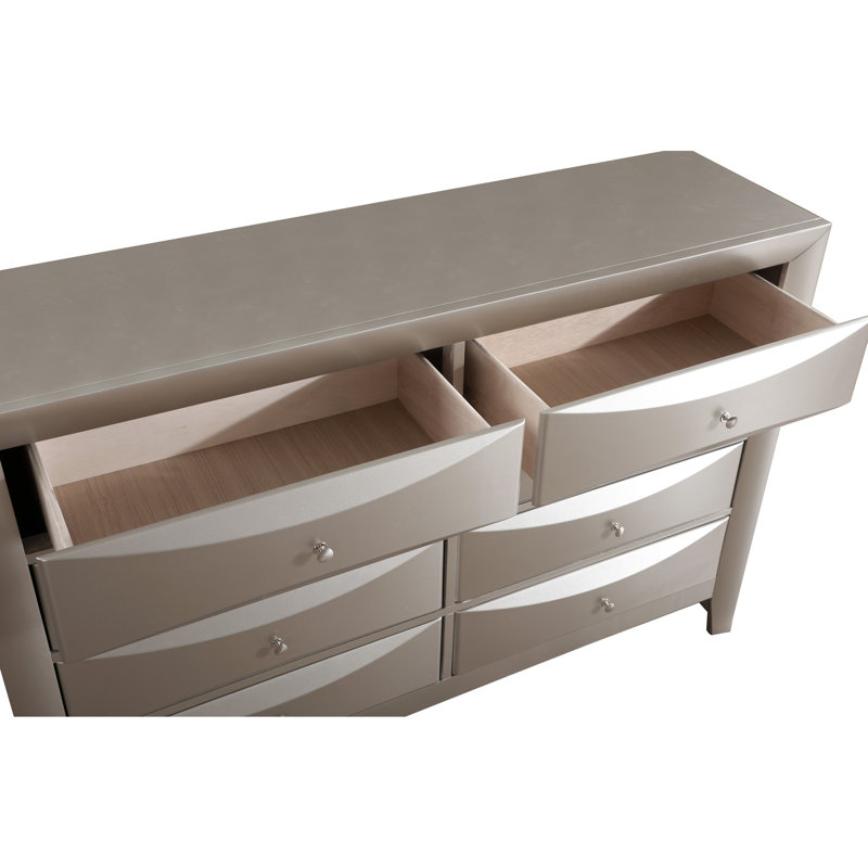 Élégante commode champagne argentée