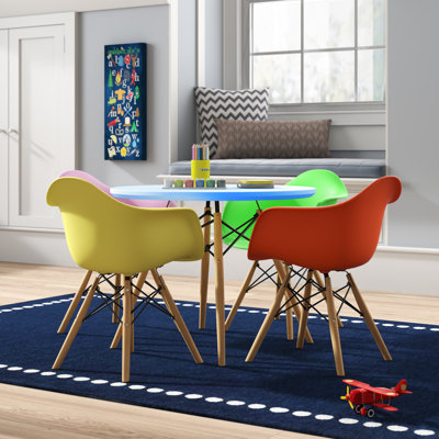 Ensemble de table de jeu et de chaises pour enfants Mccollom