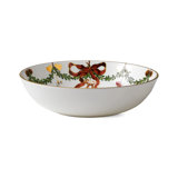 Royal Copenhagen Star Fluted Christmas Bone China 59 fl oz. Salad Bowl