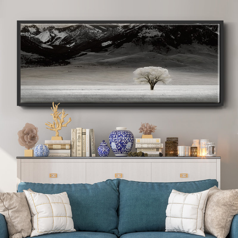 Arbre solitaire, reproduction sur toile, H 20 po x l 50 po x P 1,5 po, Noir