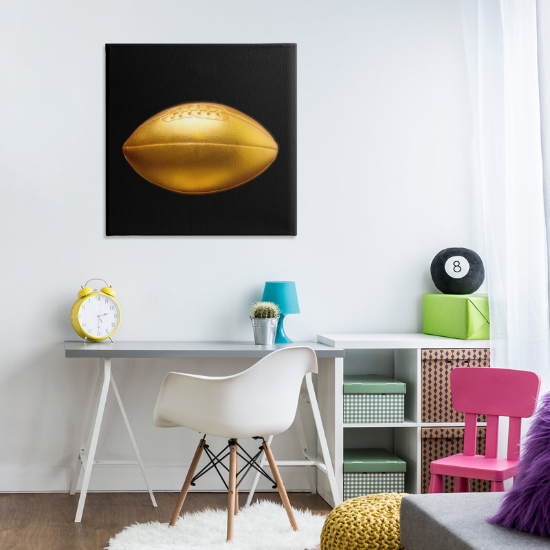 «Gold Designer Football» par Graffi *ee Studios, H 30 po x l 30 po