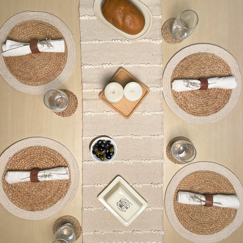 SEVILLE TABLE RUNNER