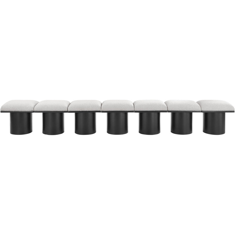 Banc rembourré Horatia, Tissu crème bouclé, H 17,5 po x l 108,5 po x P 18 po, Noir, noir, noir, noir