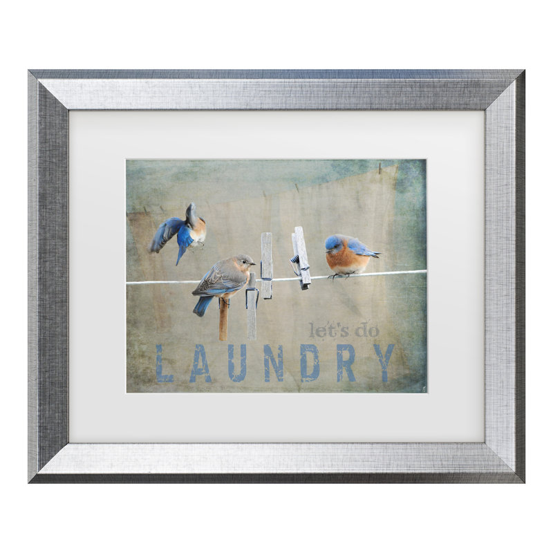 «Laundry Day Bluebirds» par Jai Johnson, Argent, H 14,5 po x l 17,5 po x P 0,75 po