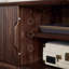 Console de télévision Mid-Century avec finition en bois-467470228